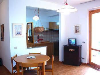Residence L'Uliveto Gioiosa Marea Luaran gambar